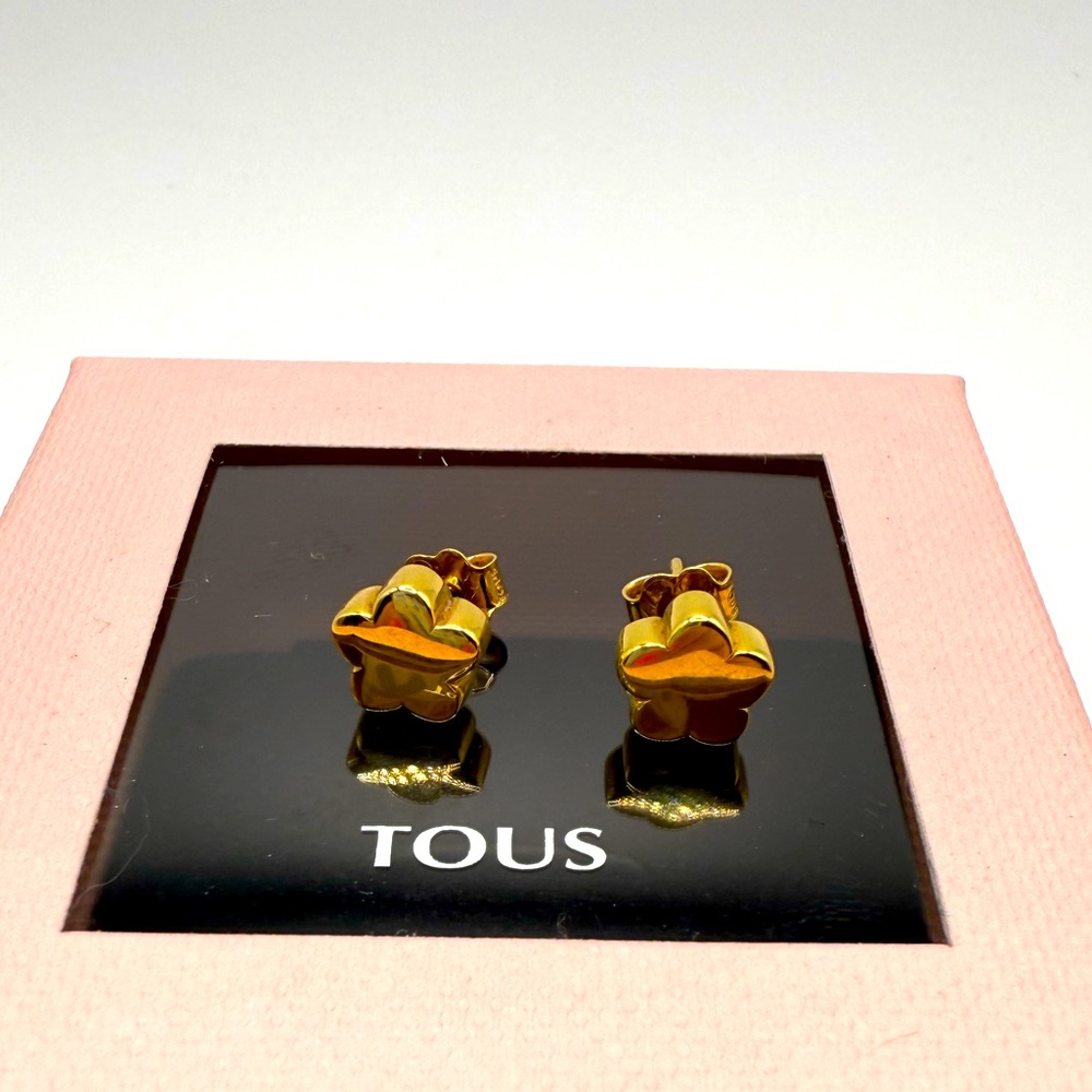 Tous Flower motif 18k Retired Earrings
